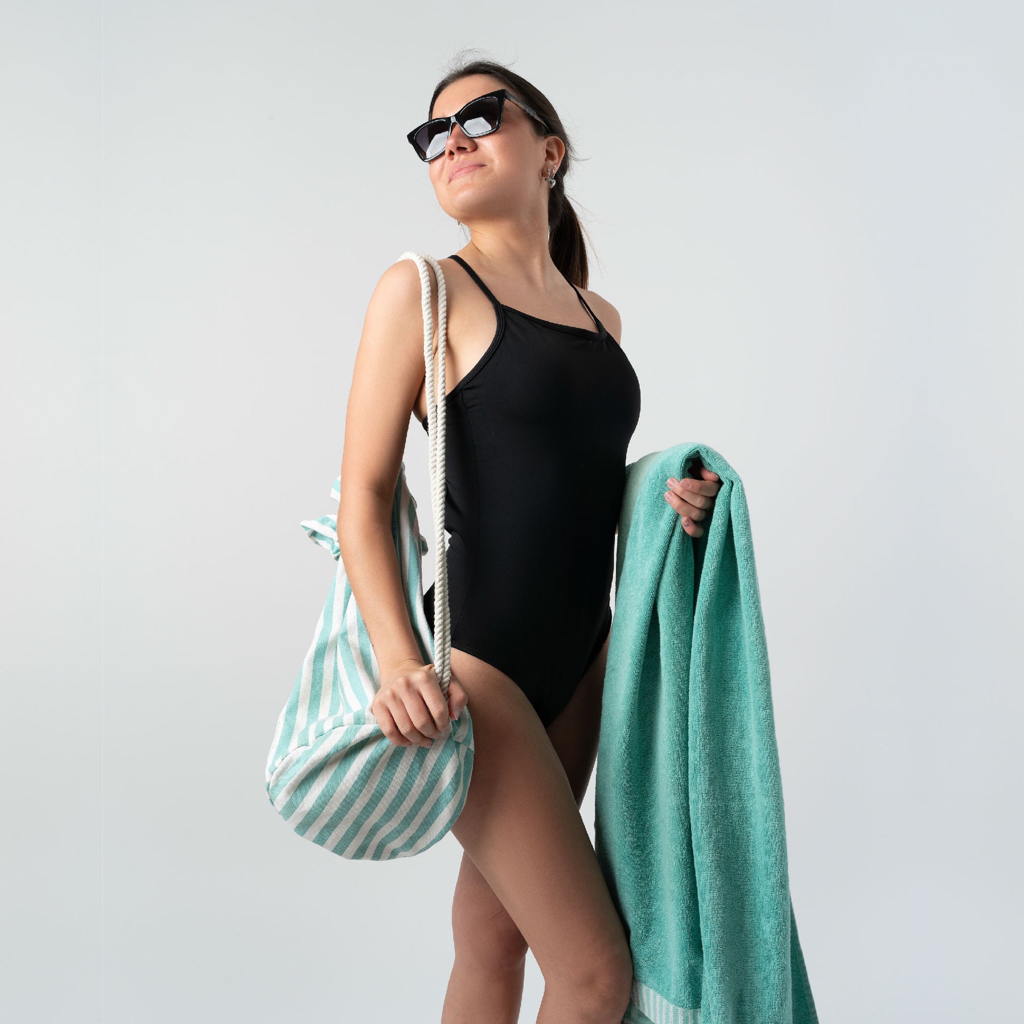 TRAJE DE BAÑO ENTERO Niñas-Adolescentes Flujo Moderado